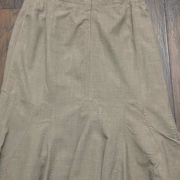 Elie Tahari A-Line Fitted Skirt - Light Tan - Waist 28” - Picture 2 of 4